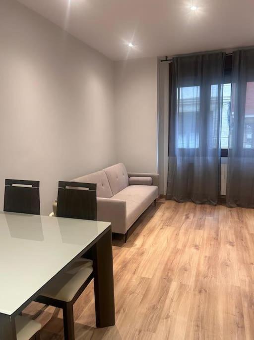 Coqueto Apartamento Cerca Del Casco Viejo Con Garaje Gratis Билбао Екстериор снимка